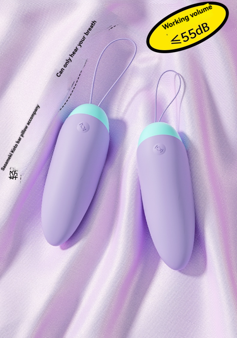 Lavender personal devices med mint accenter til diskret, intim nydelse på luksuriøst stof.