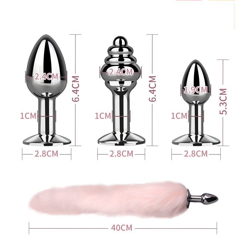 Elegante plug anale metallico con coda rosa giocosa per un piacere e un'esplorazione maggiori.